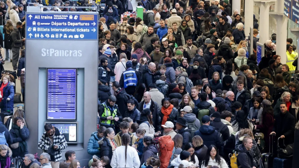 Cross-Channel Connectivity Severed: The Economic and Structural Implications of Eurostar’s Indefinite Suspension.