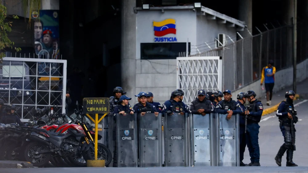 Caracas Signals Strategic Pivot with Pledge to Release Scores of Post-Election Detainees