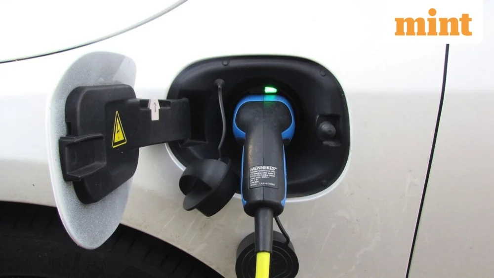 India’s Automotive Crossroads: The Strategic Imperative for Extended-Range Hybrids Amidst Shifting Electrification Policies