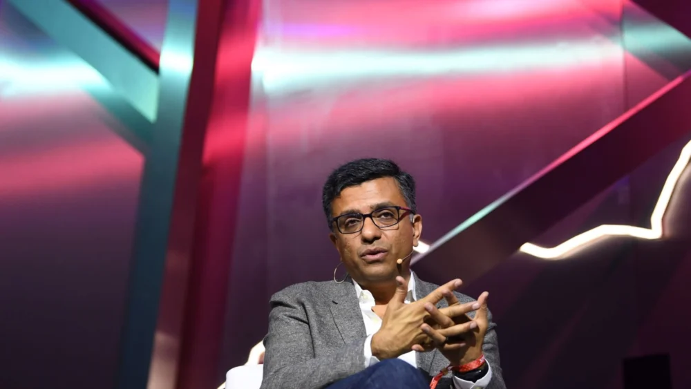 Monzo Consolidates Leadership as TS Anil Assumes Dual Role Amid Strategic Pivot and Investor Negotiations.