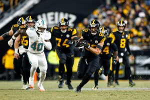 Robinhood Disrupts Traditional Sports Betting Landscape with Expansion into NFL Parlays and Player Performance Contracts