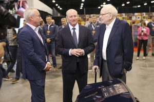 The Mathematical Miracle of Omaha: Analyzing the Six-Decade Evolution and Leadership Transition of Berkshire Hathaway.