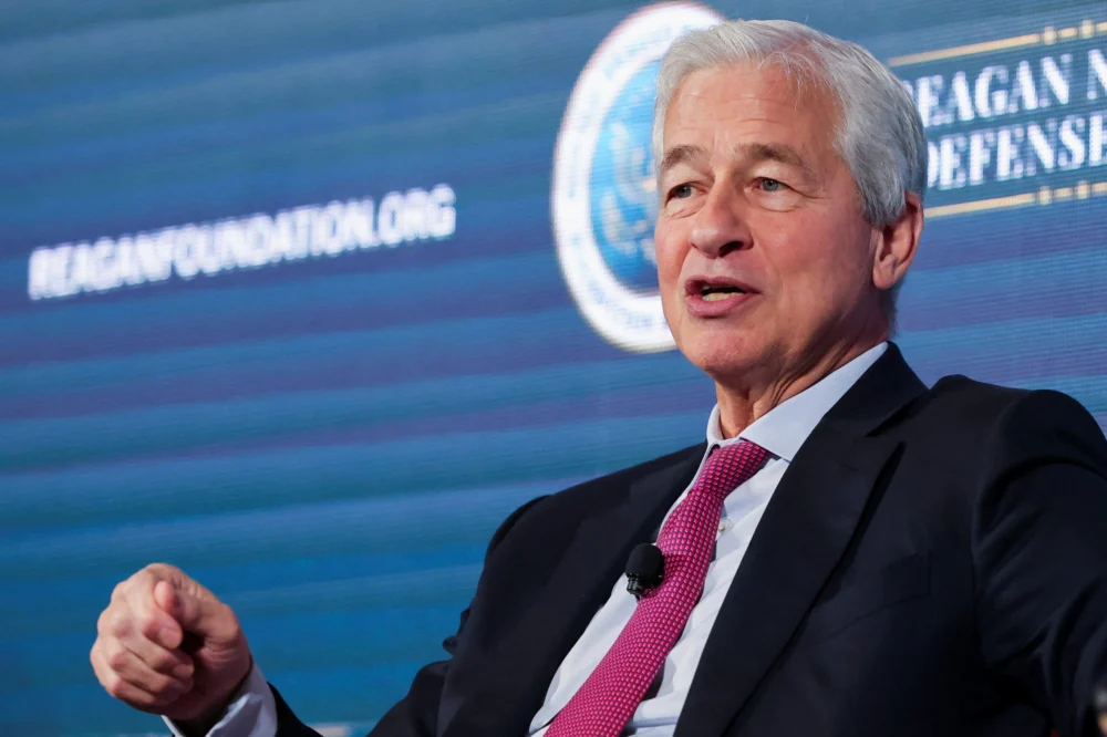The White House Collision Course: President Trump Signals Legal Warfare Against JPMorgan Chase Amid Growing Debanking Controversy