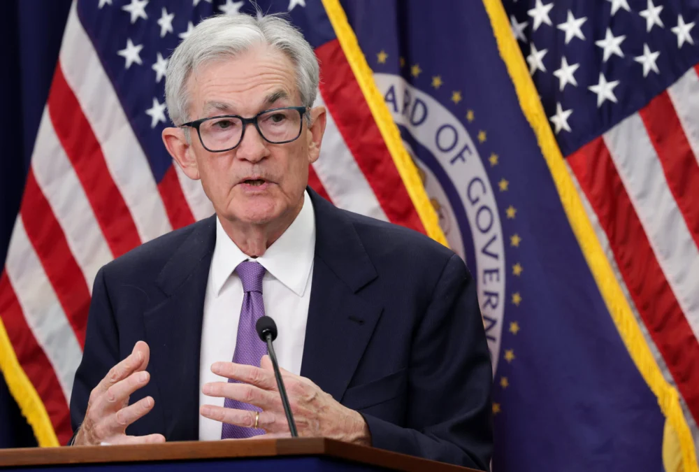 Federal Reserve Navigates Political Turbulence and Robust Growth with Strategic Interest Rate Hold