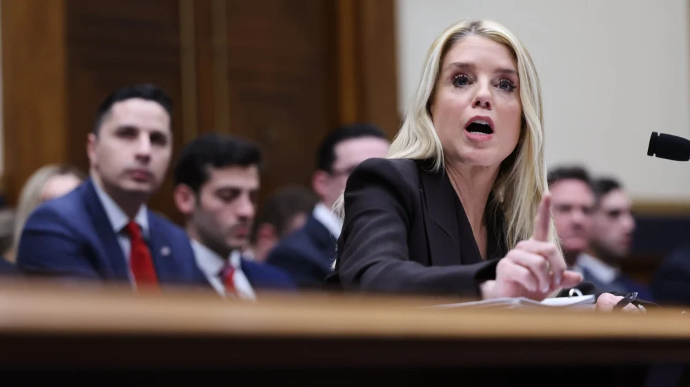 Judicial Integrity Under the Microscope: The Scrutiny of Pam Bondi’s Record in the Epstein Investigation