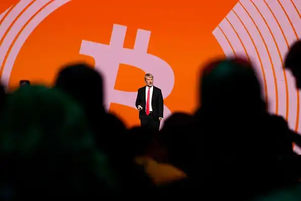 Leveraged Defiance: MicroStrategy Navigates Market Turbulence with Unwavering Commitment to the Bitcoin Standard