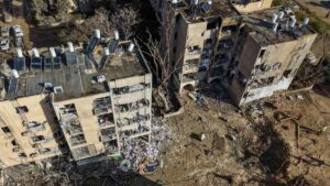 Global Energy Markets Braced for Volatility as Washington Issues Ultimatum Over Strait of Hormuz Access