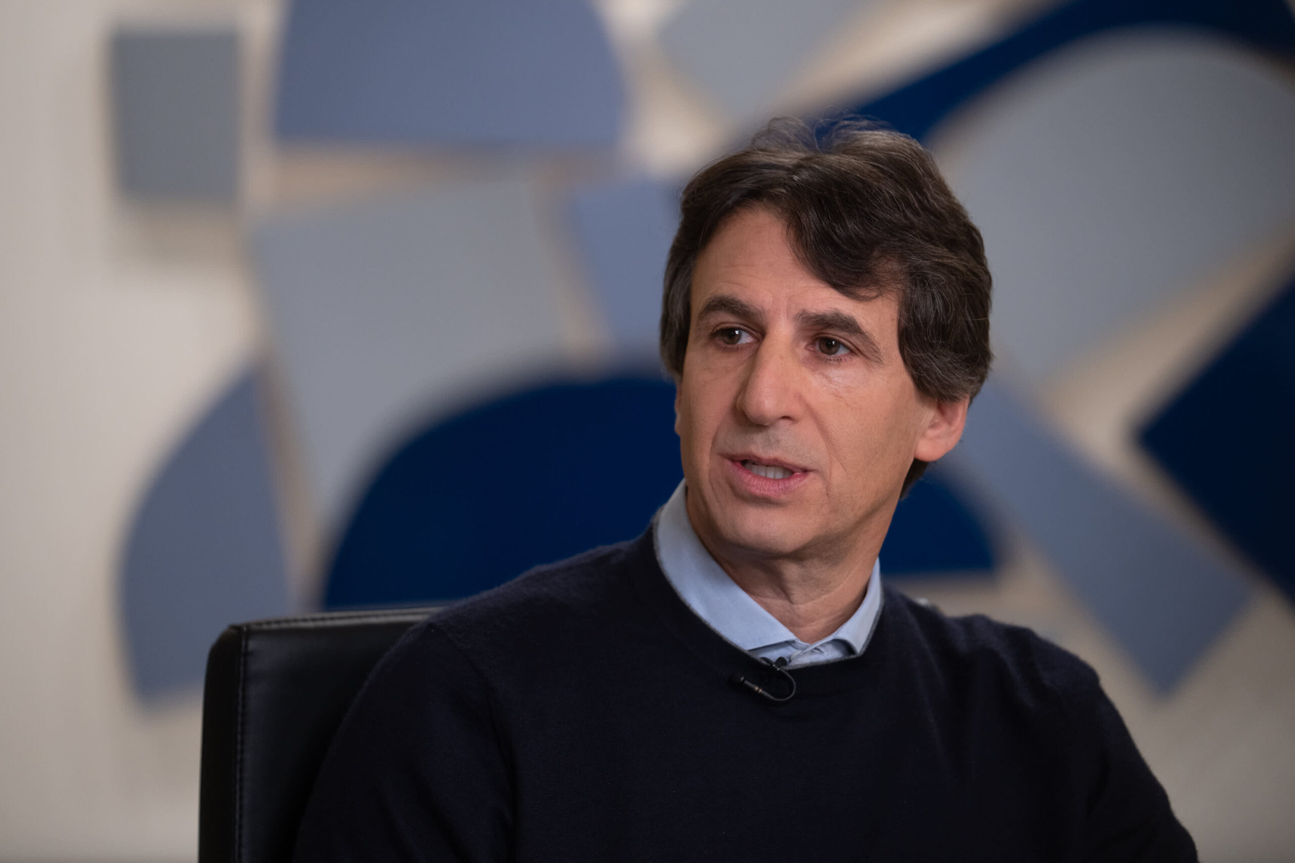 Liquidity Cracks in Private Credit: Apollo Global Management Caps Redemptions Amid Growing Market Volatility