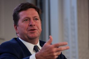 Regulatory Oversight Intensifies as Suspicious Trading Precedes High-Stakes Presidential Policy Shifts via Social Media.