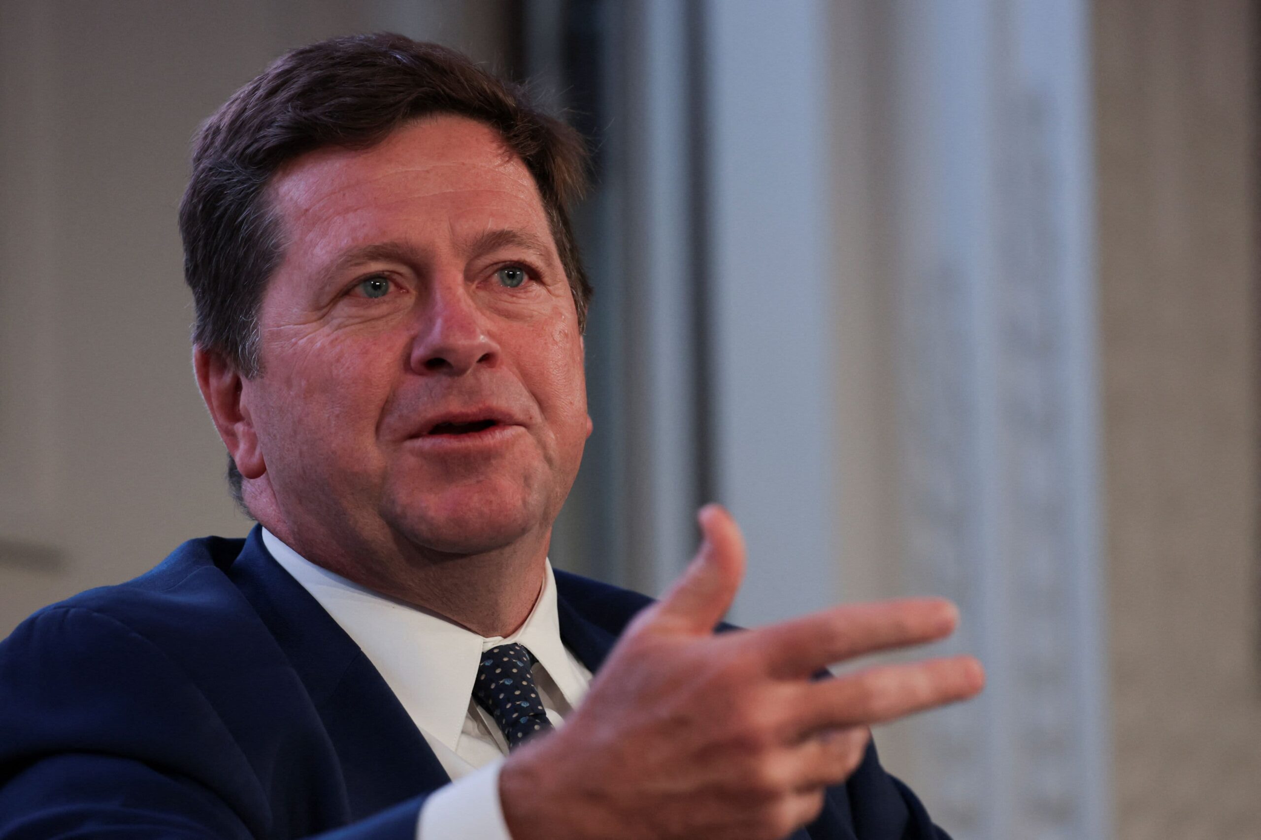 Regulatory Oversight Intensifies as Suspicious Trading Precedes High-Stakes Presidential Policy Shifts via Social Media.