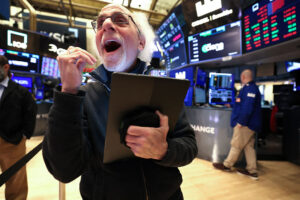 Resilience Reclaimed: The Triad of Economic Forces Fueling Wall Street’s Remarkable Recovery