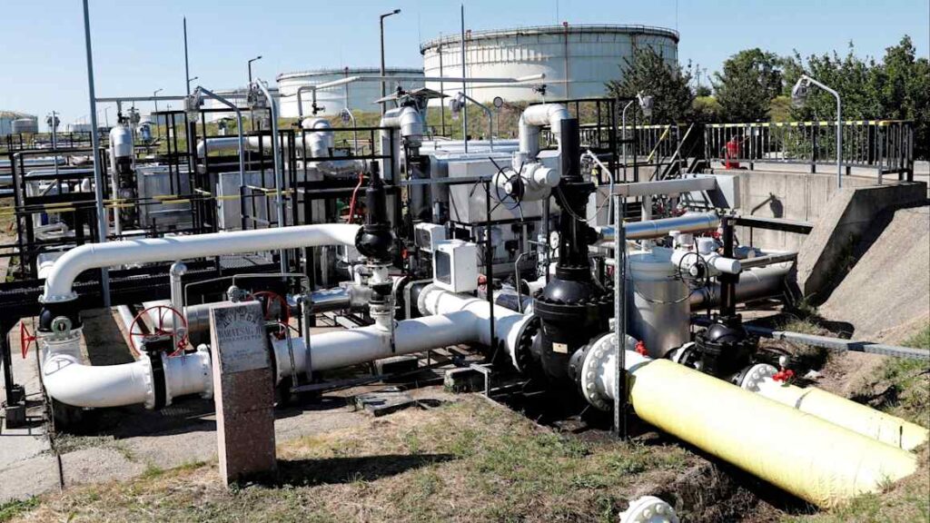 The Energy Dilemma: Zelenskyy’s Strategic Push for a Comprehensive European Embargo on Russian Crude