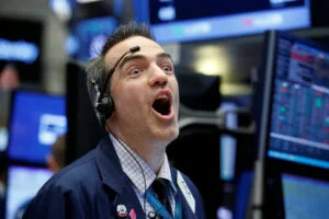 Convergence of Easing Policy, AI Momentum, and Economic Resilience Propels Wall Street to Historic New Heights