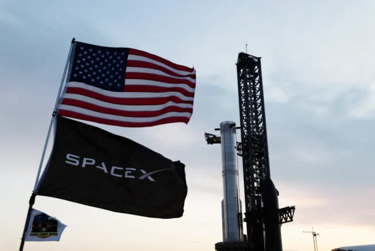 The .8 Trillion Moonshot: How SpaceX’s Private Backers Orchestrated One of the Greatest Wealth Creations in Venture History.