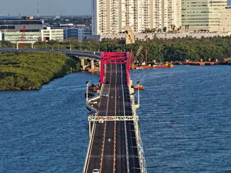 Mexico’s Pension Funds: The Crucial Architects of Nearshoring’s Infrastructure Boom