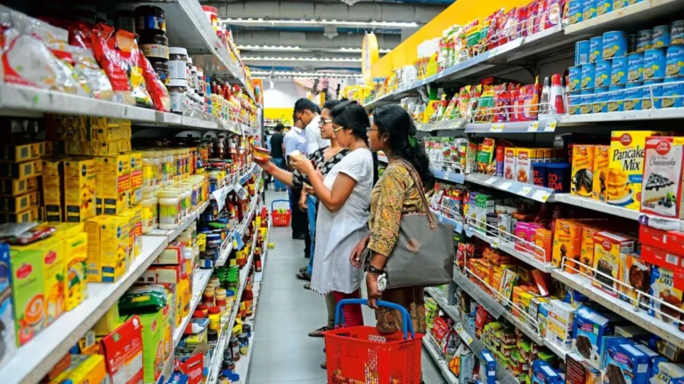 India’s FMCG Giants Navigate a Tightrope of Inflation and Resilient Demand