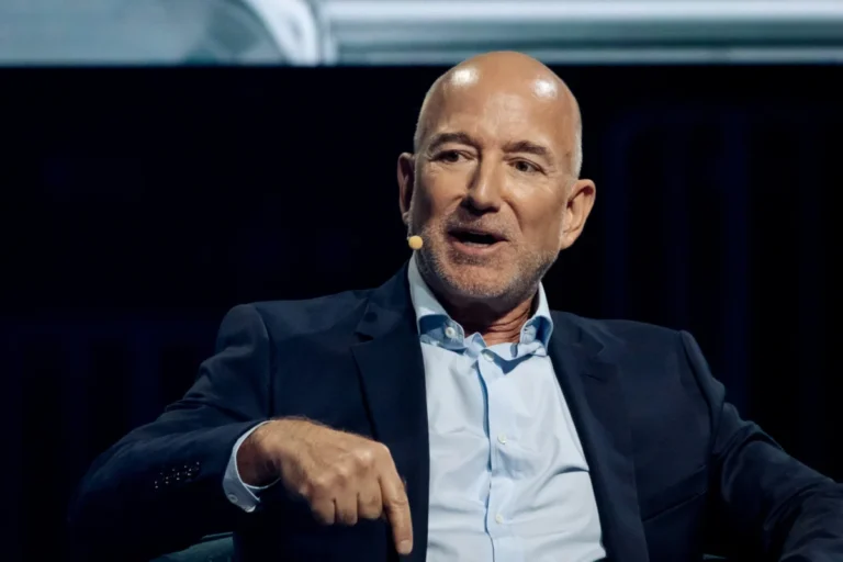 Jeff Bezos Executes Strategic  Billion Stock Divestment as Amazon’s Valuation Surges Beyond the  Trillion Threshold.