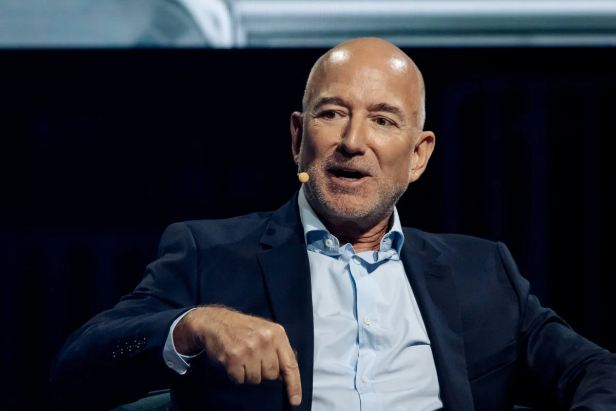 Jeff Bezos Executes Strategic  Billion Stock Divestment as Amazon’s Valuation Surges Beyond the  Trillion Threshold.