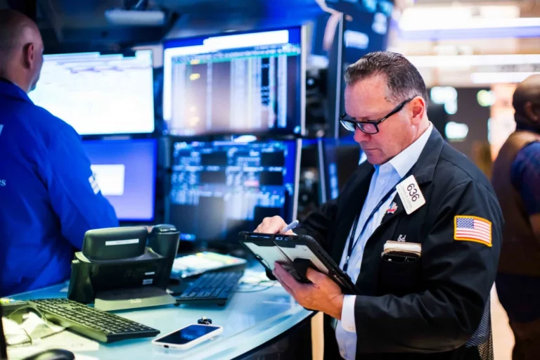 Navigating Market Volatility: Why Institutional Leadership Advocates for Sustained Equity Exposure Amid Shifting Global Macroeconomic Tides
