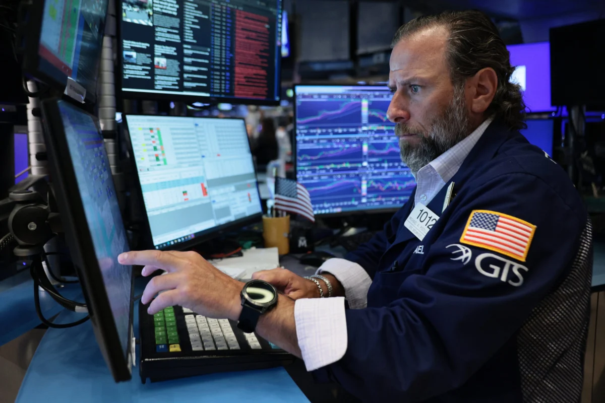 Wall Street Sentiments Shift as Prediction Markets Forecast a Historic Surge Toward the 8,000 Mark for the S&P 500.